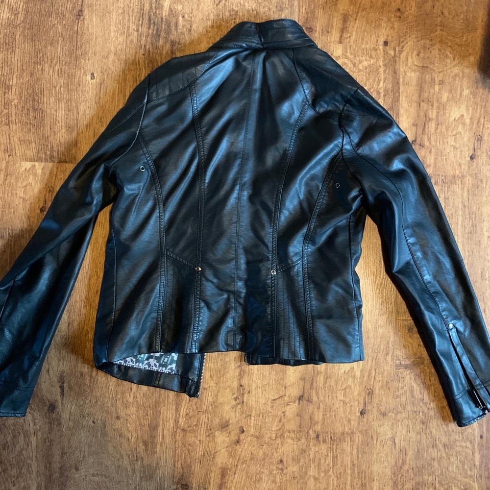 Cute Leather Jacket - image 2